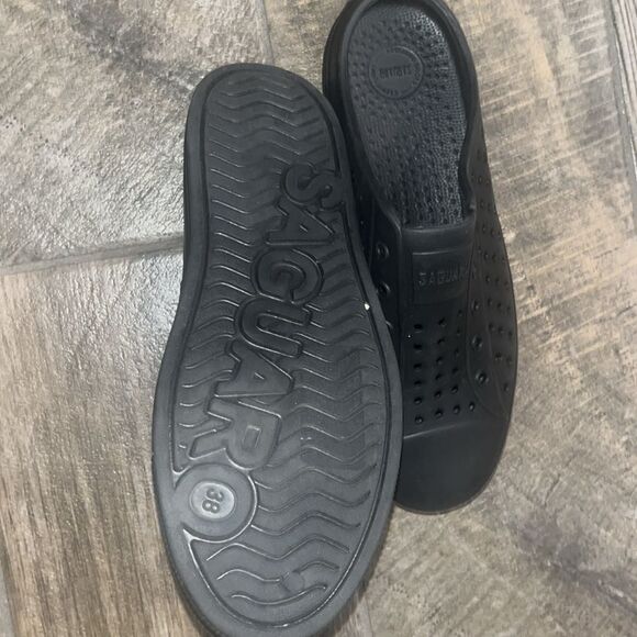 Saguaro black slipon vegan shoes - Picture 3 of 4